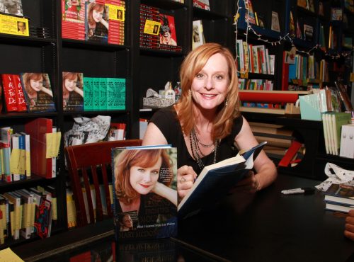 ماري ماكدونو في Book Soup في أبريل 2011